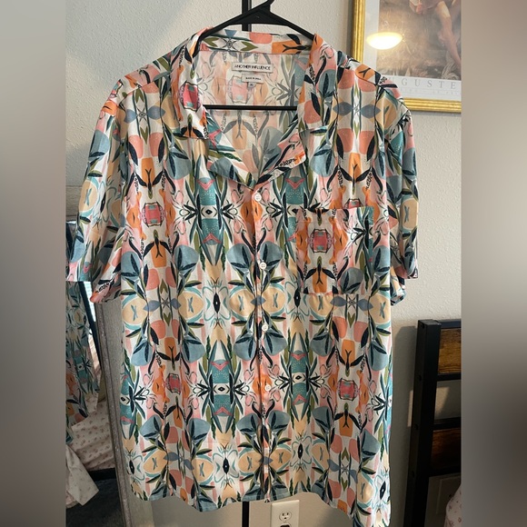 Colorful Geometric Button-Up Shirt - Picture 2 of 5